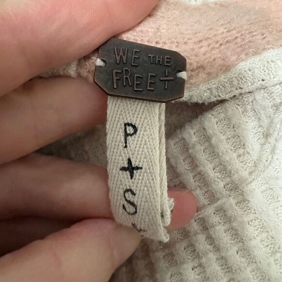 We the Free Susie Swit Bell Sleeve Sweater Poncho oversized small - Picture 7 of 8